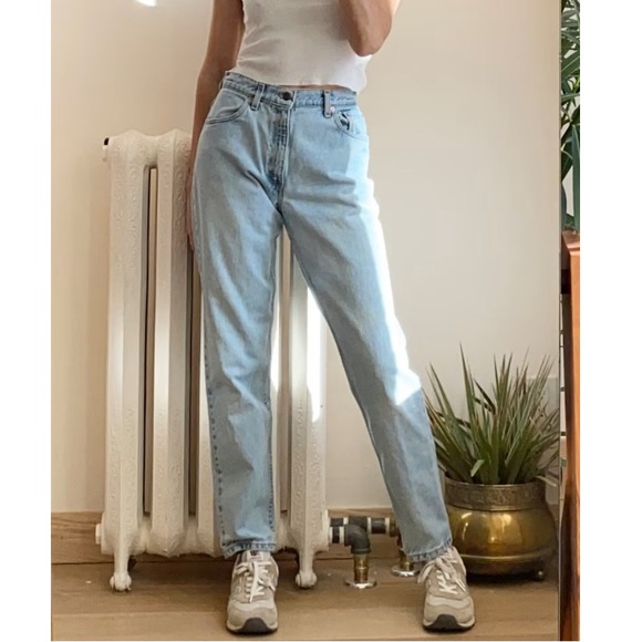 Vintage Levis 550 Light Wash relax fit Jeans Made in Canada - Picture 12 of 16